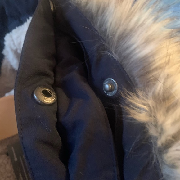 🆕 Eddie Bauer Winter Coat with fur lined hood - Picture 6 of 7